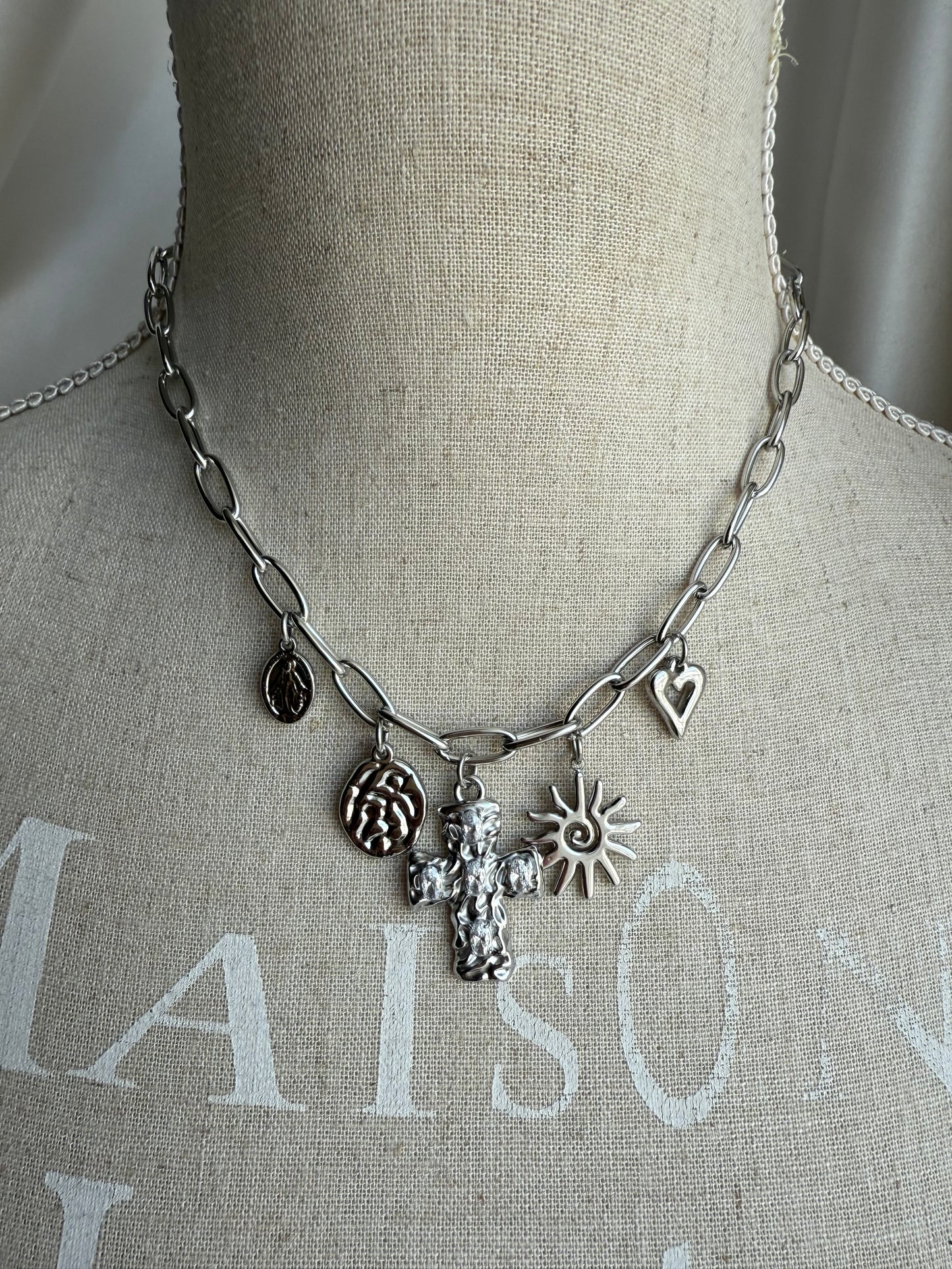 Collana Croce charms