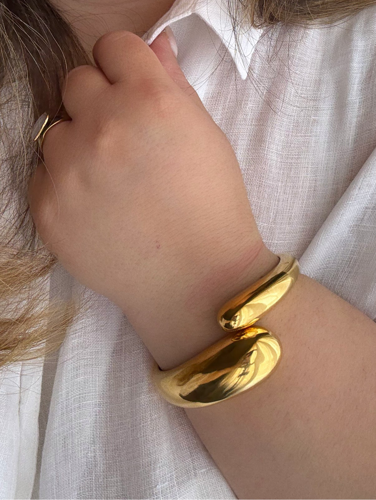 Bracciale rigido goccia