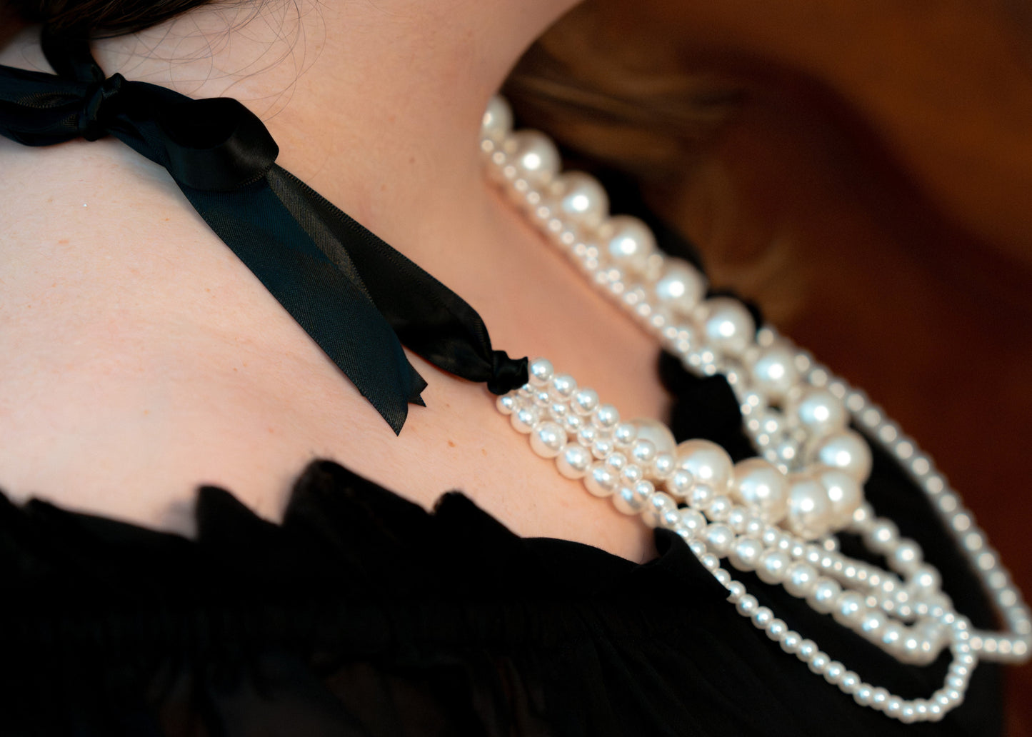 Collana di perle con nastro